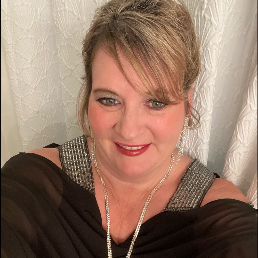 Meet your Posher, Deanna